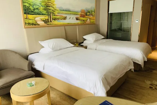 Vienna Hotel (Chunrong Street Qicaiyunnan) 8/13