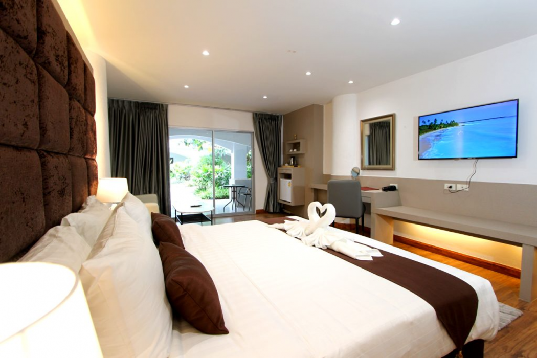Pooh Beach Resort and Spa 12/57
