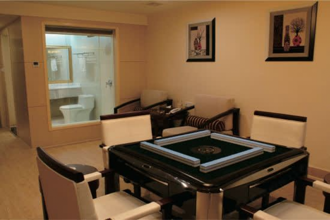 Vienna 3 Best Hotel (Wuhan Jinyinhu Branch) 12/24