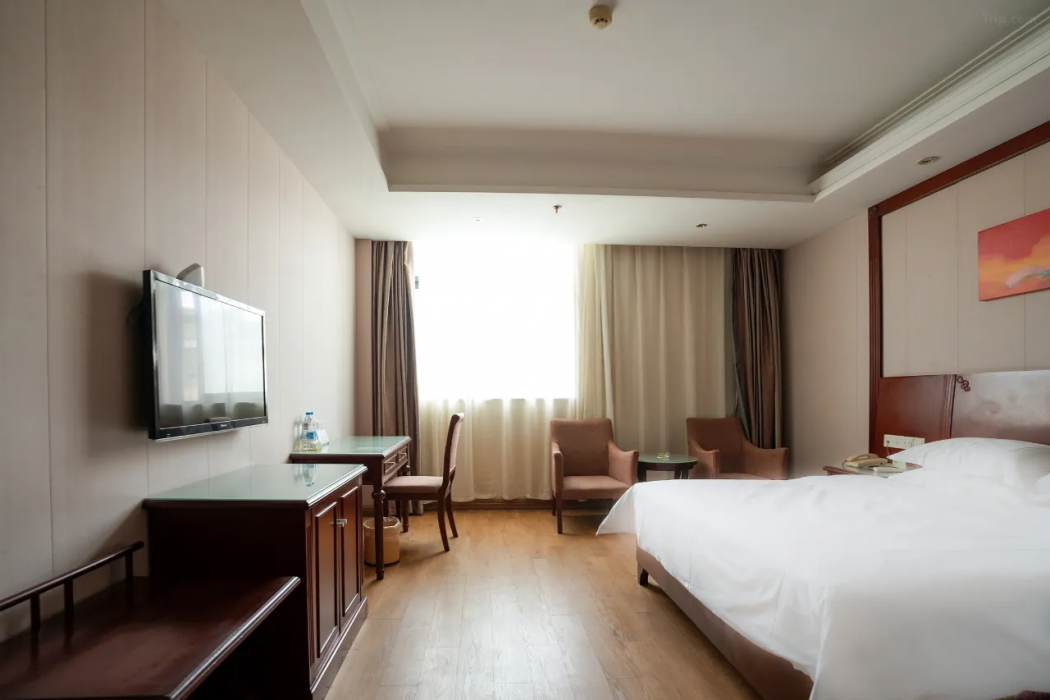 Vienna Hotel (Jiangyin Qishan Road) 19/28
