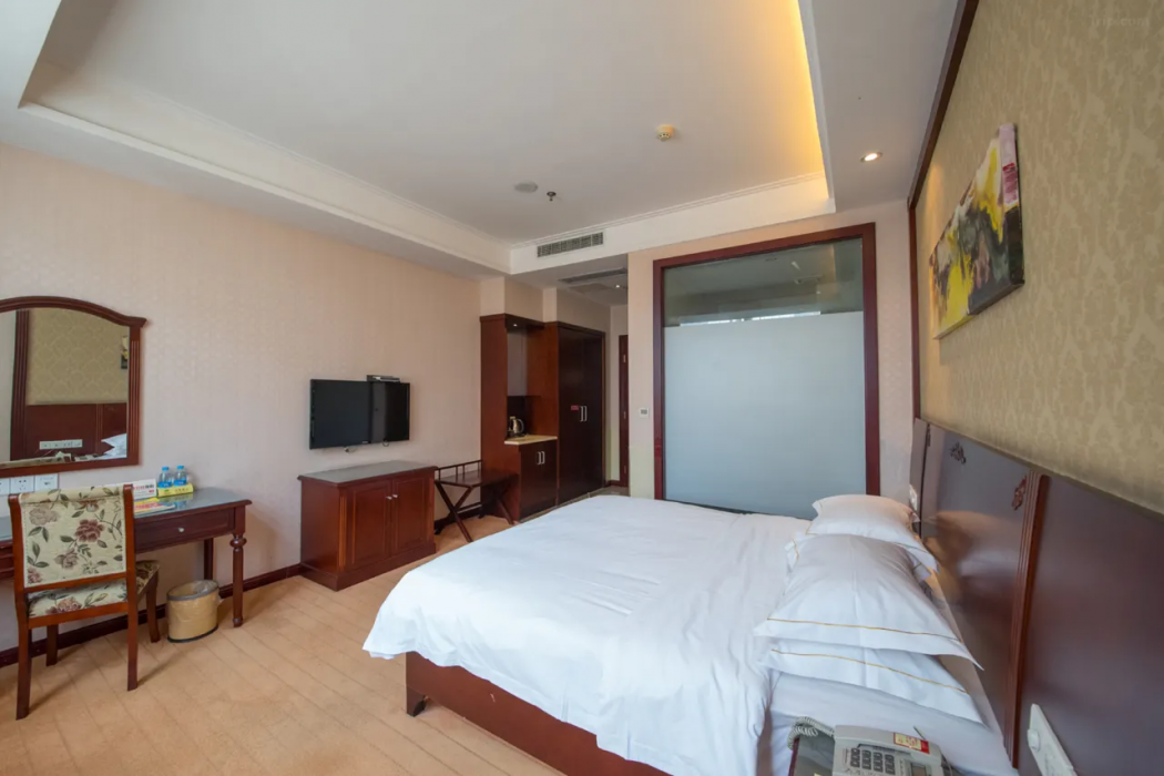 Vienna Hotel (Jiangyin Qishan Road) 16/28