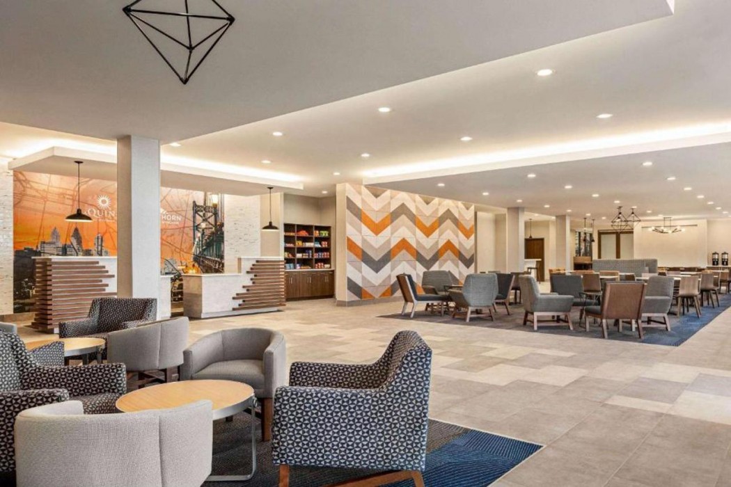 La Quinta Inn & Suites by Wyndham Mount Laurel / Moorestown 4/58