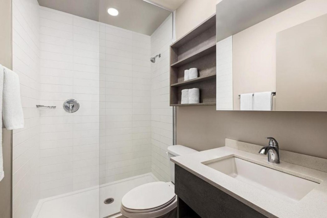 Microtel Inn & Suites by Wyndham Boisbriand 12/35