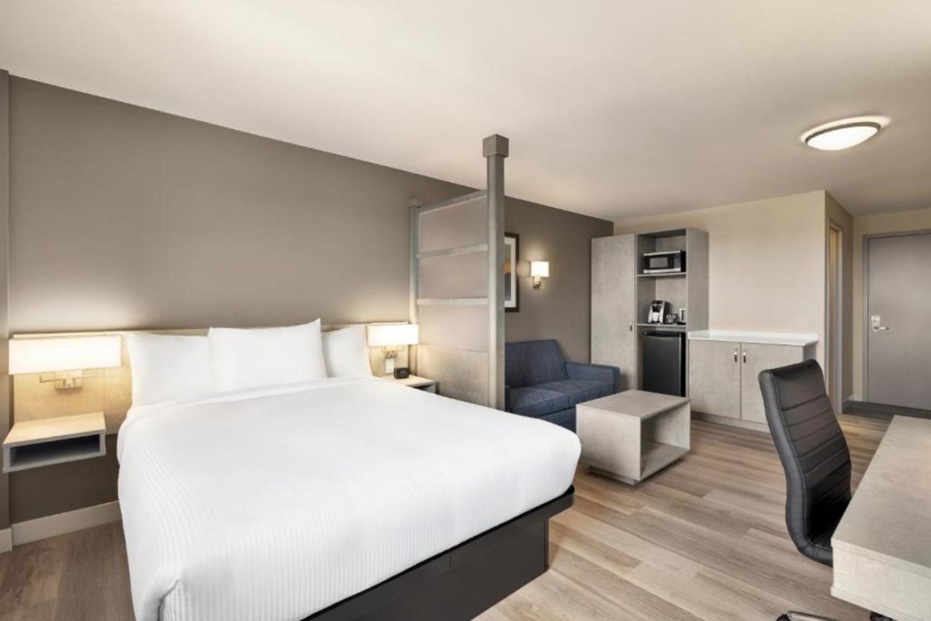 Microtel Inn & Suites by Wyndham Boisbriand 9/35