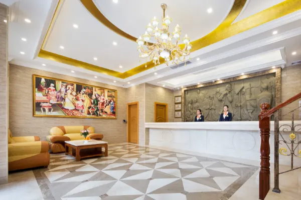 Vienna hotel (Huidong and run pedestrian street) 8/55
