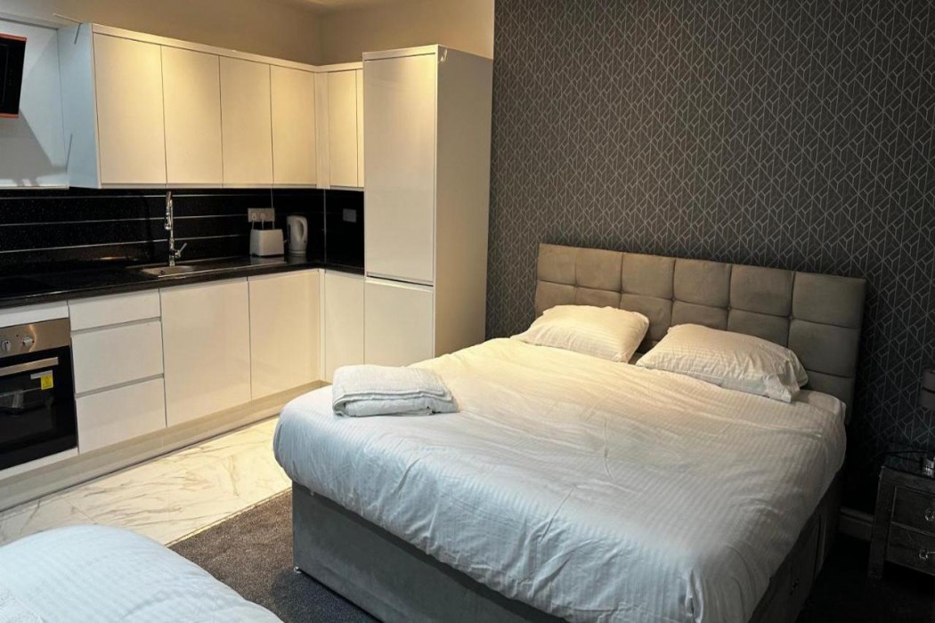OYO Cheetham Hill Guest House 8/32