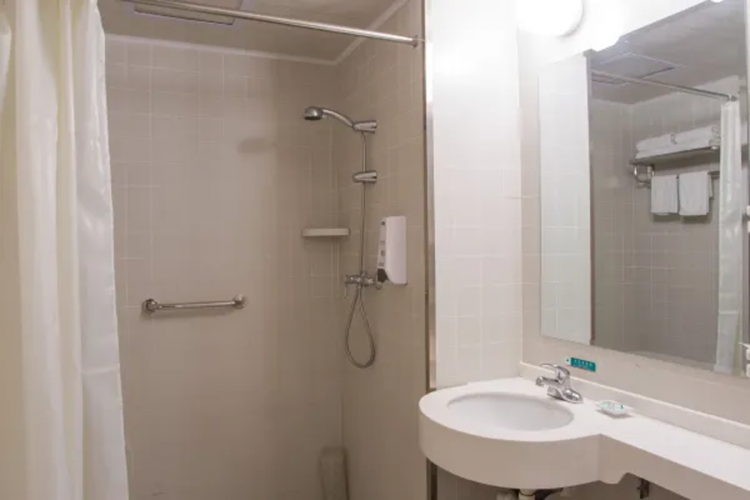 Jinjiang Inn (Ulanqab Jining Railway Station Xingfu Road) 13/40