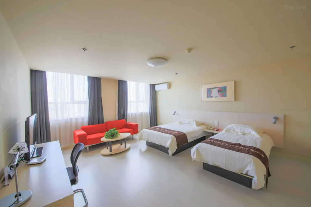 Jinjiang Inn (Ulanqab Jining Railway Station Xingfu Road) 15/40