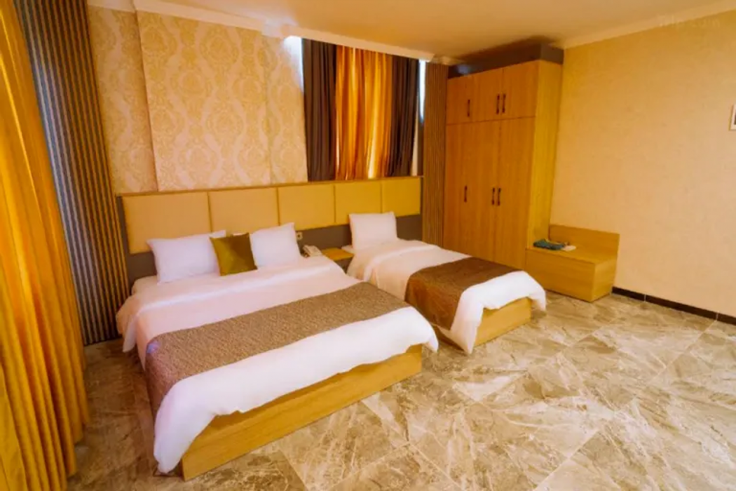 Sarok Hotel Douhok 7/12