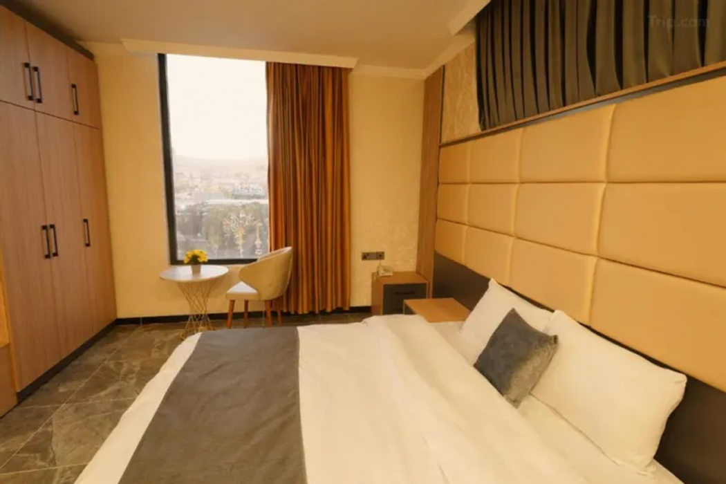 Sarok Hotel Douhok 8/12