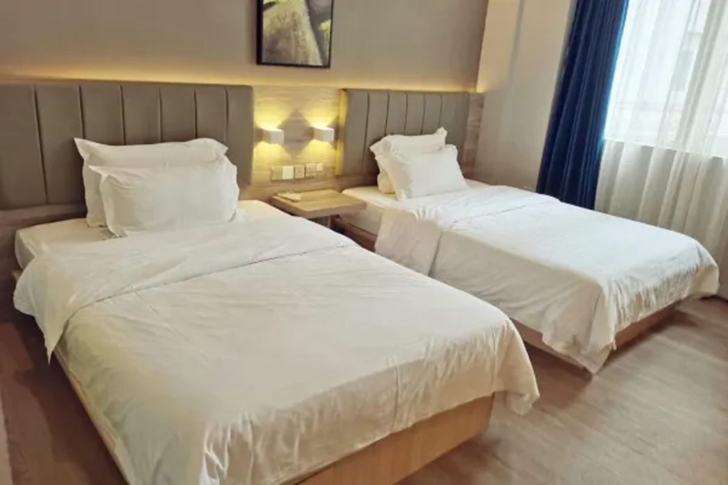 7 Days Inn Hongqihegou 8/36