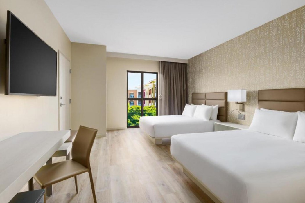 AC Hotel by Marriott Naples 5th Avenue 4/16