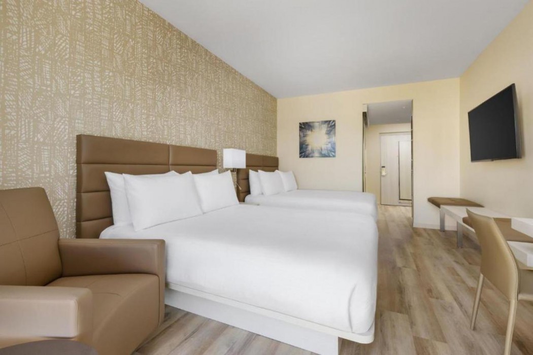 AC Hotel by Marriott Naples 5th Avenue 6/16