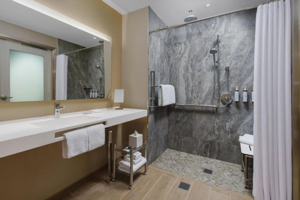 AC Hotel by Marriott Naples 5th Avenue 5/16