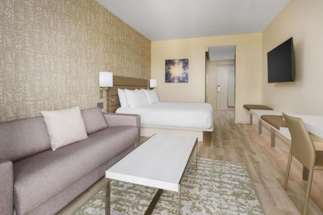 AC Hotel by Marriott Naples 5th Avenue 9/16