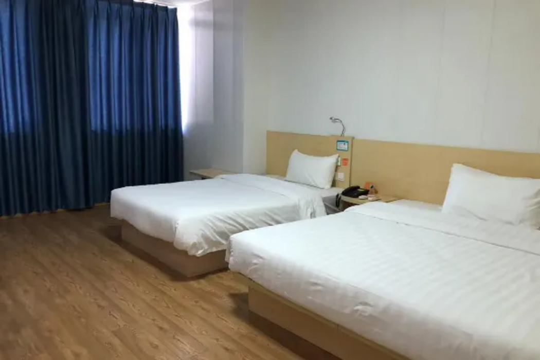 7 Days Inn (Taicang Shanghai East Road) 14/40