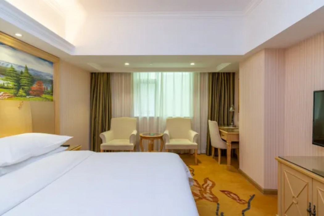 Vienna Classic Hotel (Huizhou Dahuxi) 13/39
