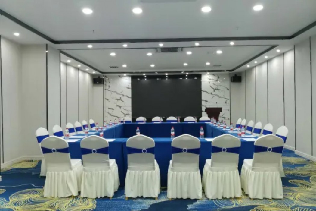 Vienna Classic Hotel (Huizhou Dahuxi) 32/39