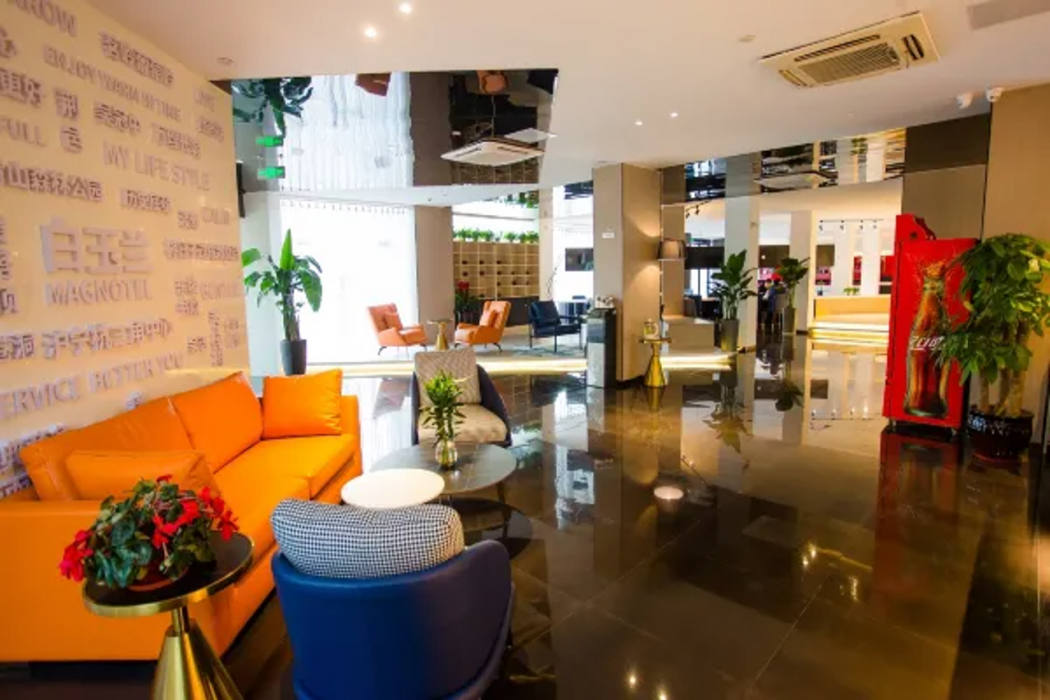 Magnolia Hotel (Yixing bus station store) 35/64