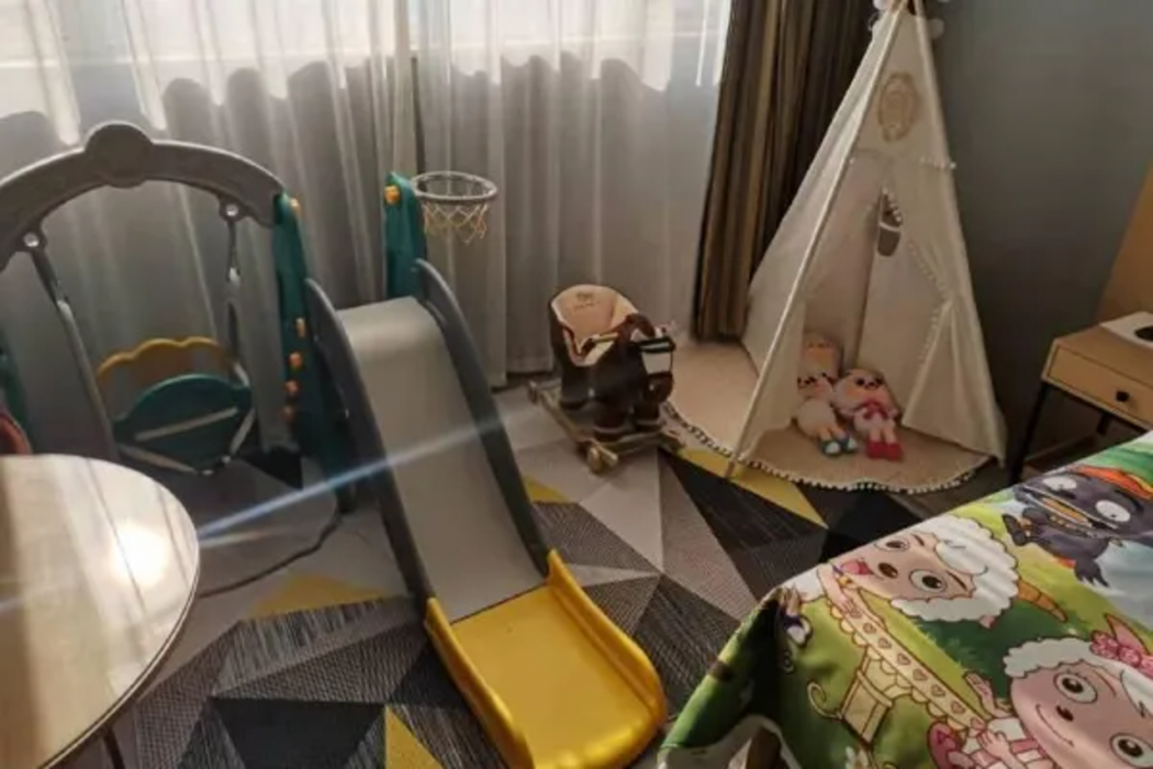 Vienna Hotel (Zhongshan Xiaolan Daxin) 8/24
