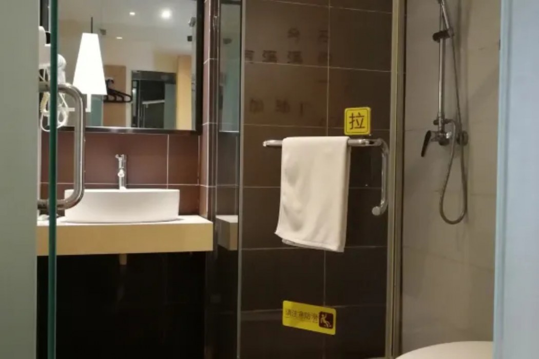 7 Days Sunshine Hotel (Yibin Nanxi Wenhua Road Xinglong Street) 11/33