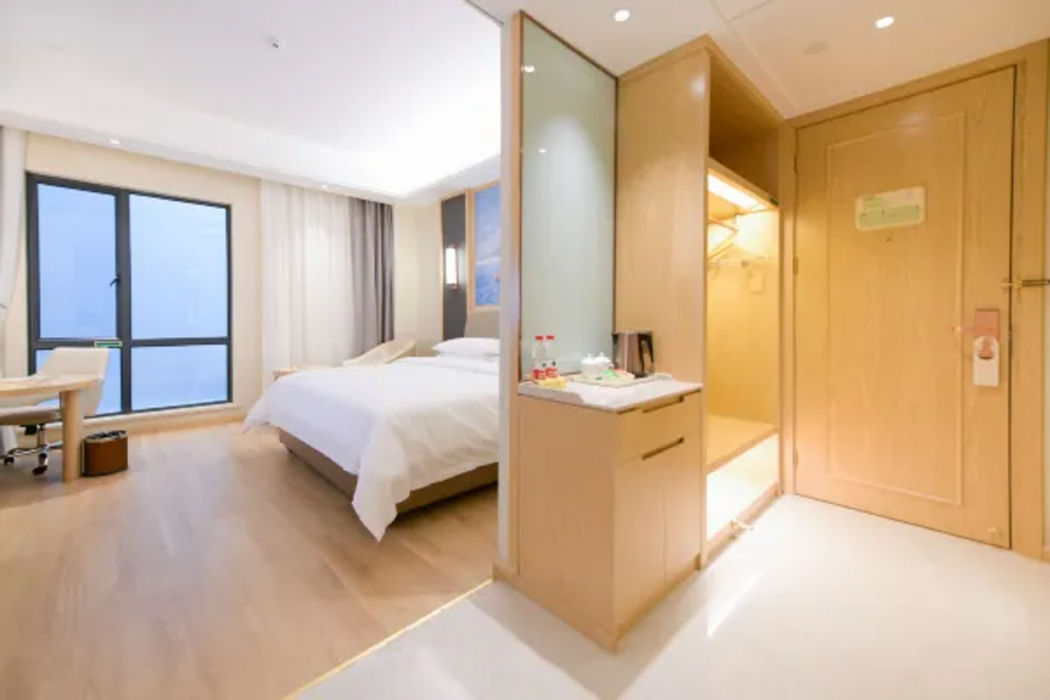 Red Valley Beach Center,Nanchang,Vienna International Hotel 6/8