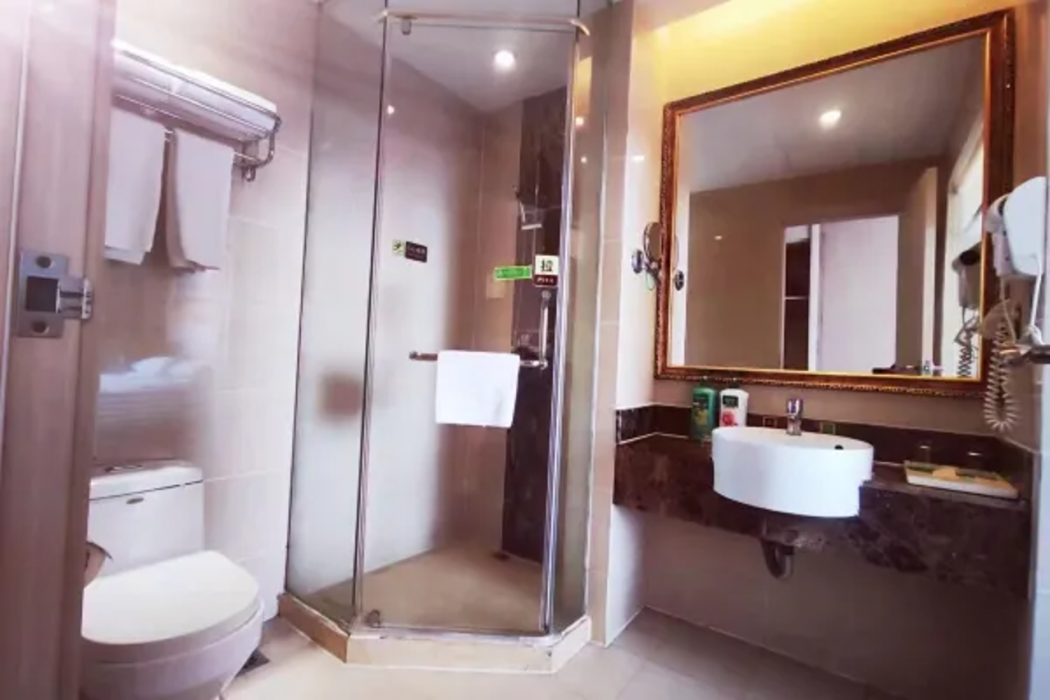 Vienna Hotel (Nanchang Bayi Square) 22/45