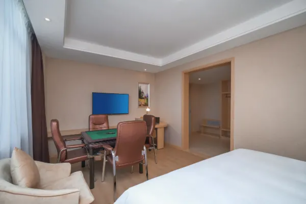 Vienna Hotel(Wanda store, Honggutan, Nanchang) 16/35