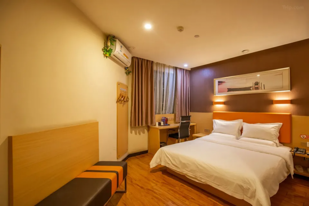 7 Days Youpin Hotel (Chengdu Dufu's Thatched Cottage Branch) 14/42