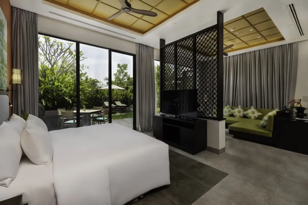 Angkor Green Gardens by Dara 8/70