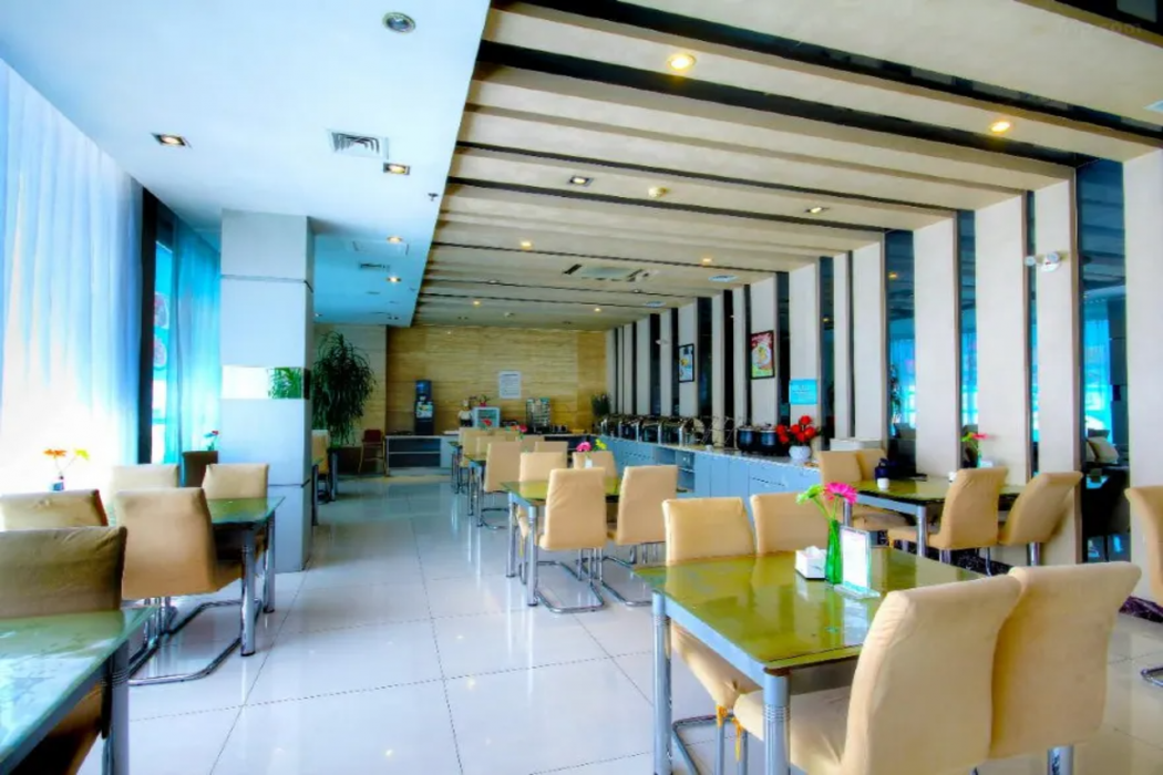 Jinjiang Inn (Chaoyang Railway Station) 32/50