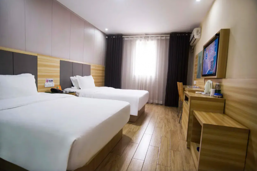 7 Days Inn (Changsha Yinpenling Liugoulong Metro Station) 12/44