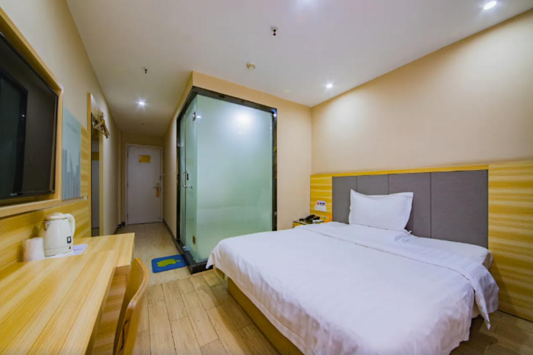 7 Days Inn (Changsha Yinpenling Liugoulong Metro Station) 16/44