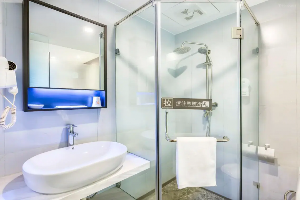 7 Days Inn (Beijing Madian Bridge North) 8/8