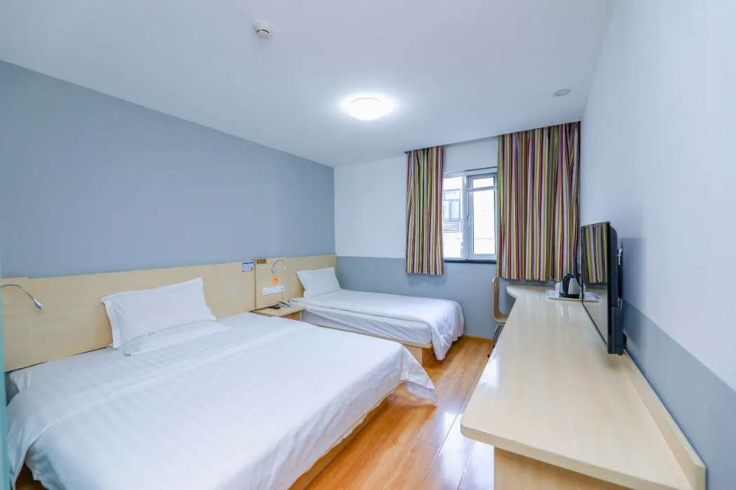 7 Days Inn (Beijing Tiananmen Square) 17/57