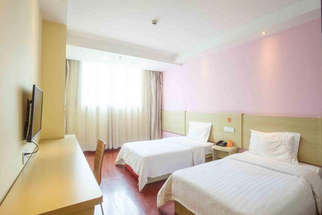 7 Days Inn (Beijing Xiaocun Metro Station) 9/41