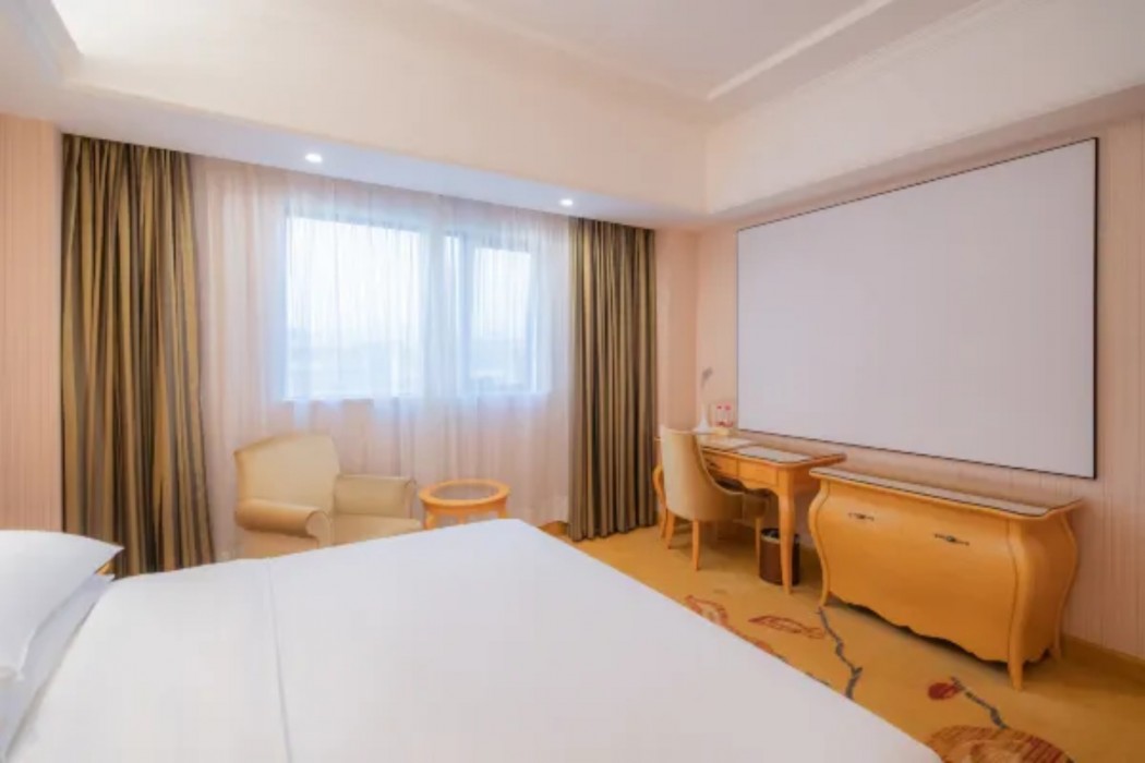 Vienna Hotel (Bolo West Bus Station) 20/41