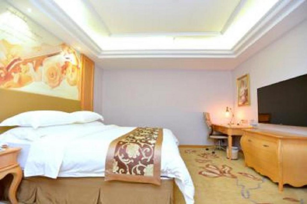 Vienna Hotel (Shantou Chaoyang Mianxi Road) 8/30