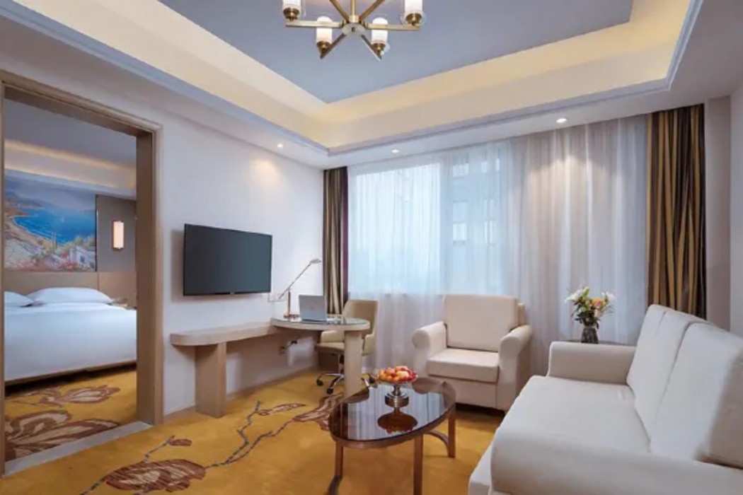 Vienna International Hotel (Haimen Pedestrian Street) 13/40