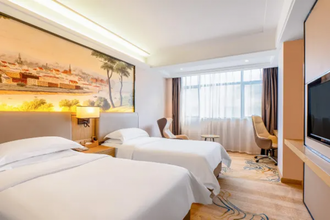 Vienna Hotel (Shantou Convention and Exhibition Center) 20/54