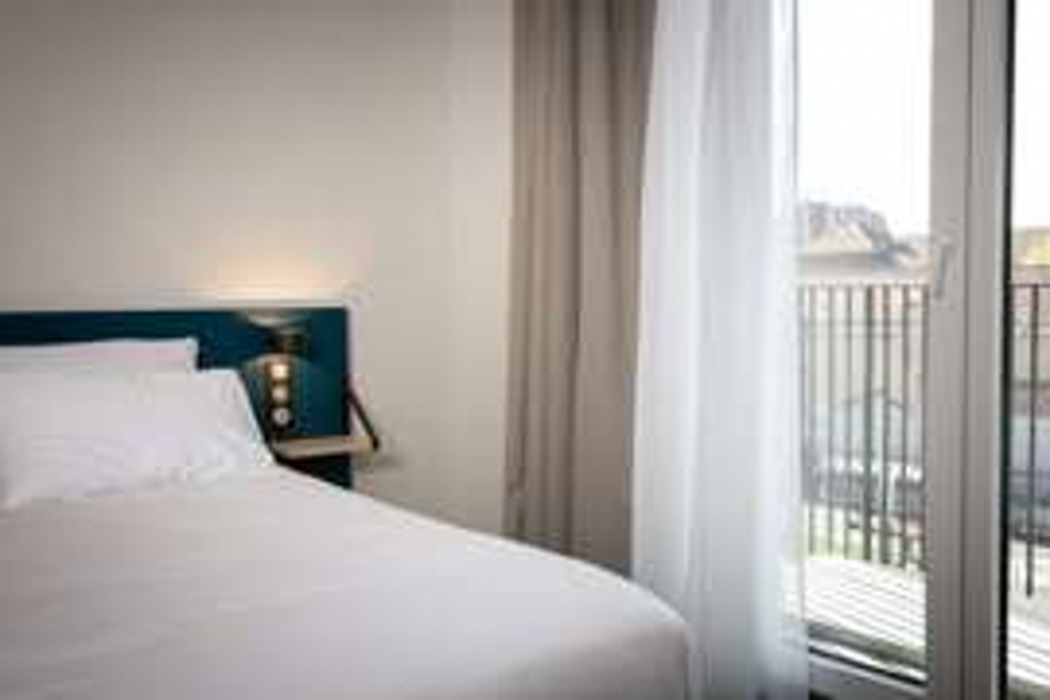 Best Western 11BAUER Paris Saint-Ouen 3/14