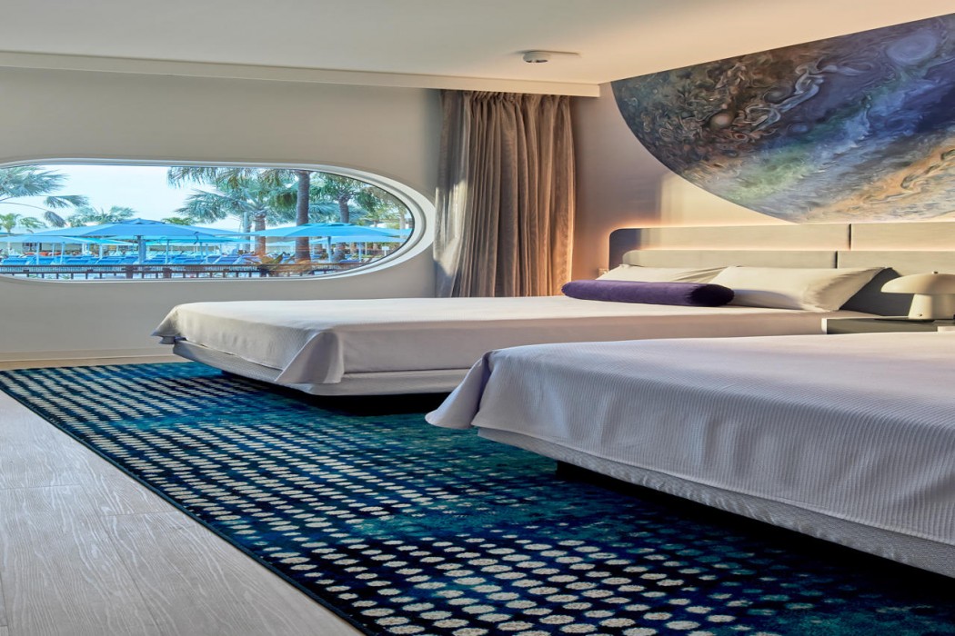 Universal's Terra Luna Resort 6/9