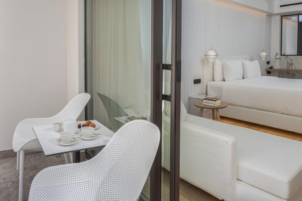 Ethereal White Resort Hotel & Spa Adults Only 16+ 17/81