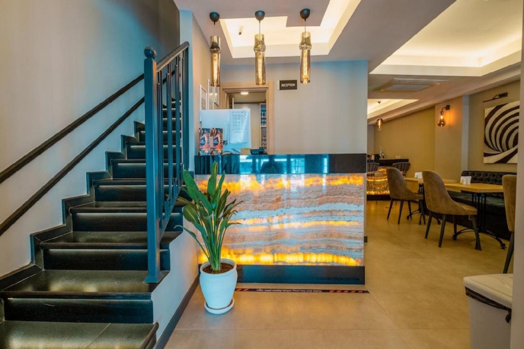 Alesta Midtown 4/57