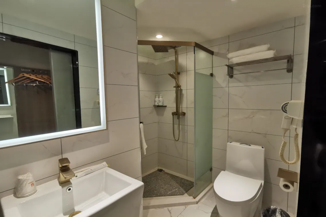 7 Days Inn (Guangzhou Jingxi Nanfang Hospital Tonghe Metro Station) 13/34