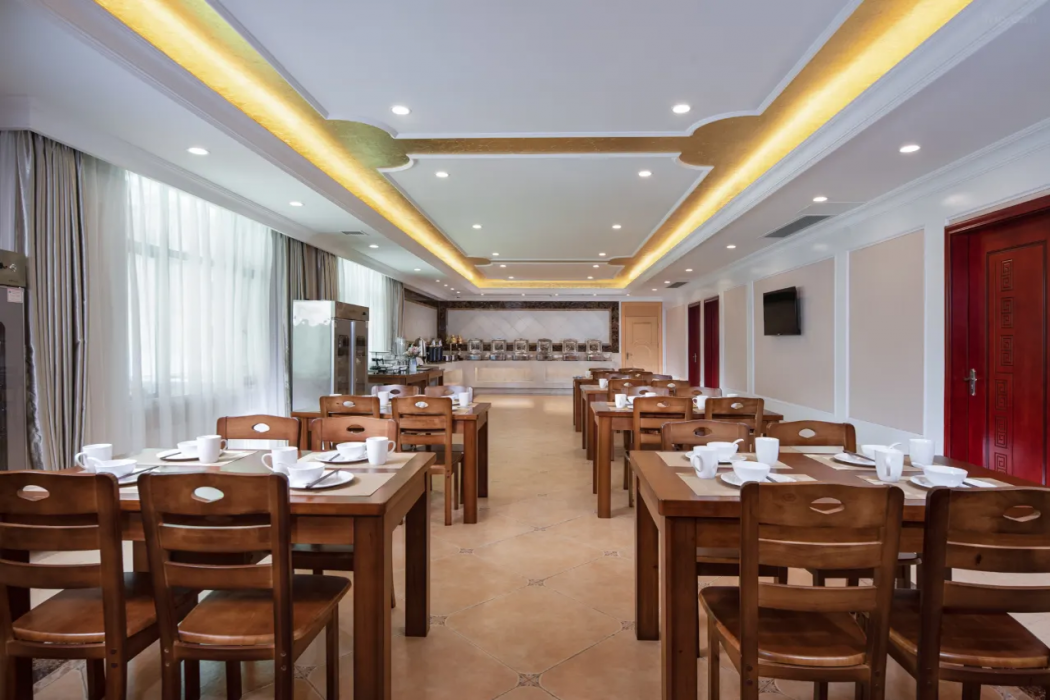 Vienna Hotel (Huidong Jilong) 23/33