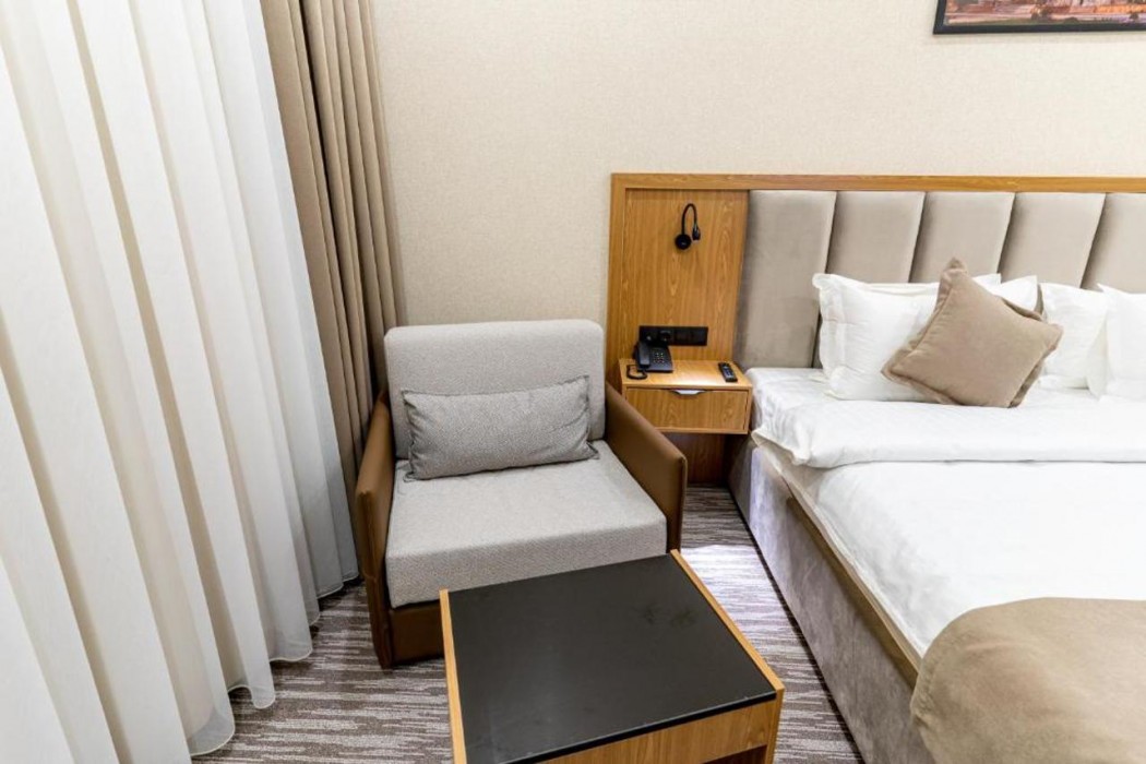 MIRZO HOTEL 16/62
