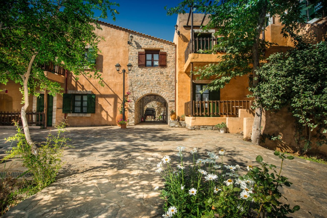 Enagron Ecotourism Village in MYLOPOTAMOS