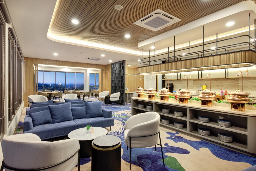 Aston Palu Hotel and Conference Center 38/47