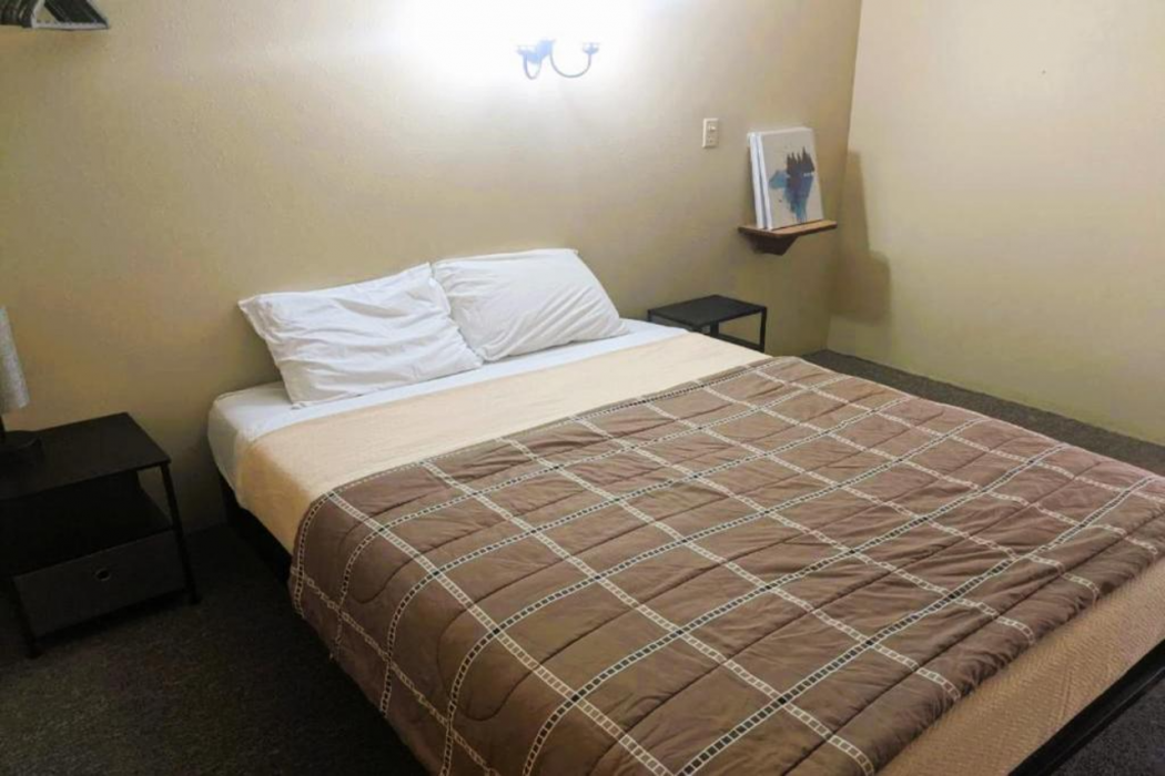 Love Hotels Kadoka by OYO at Badlands SD 7/33